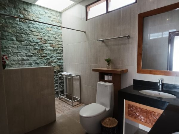 WhatsApp Image 2025-05-29 at 9.00.50 AM