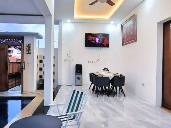 photo_6163466932813154021_y