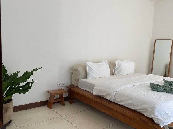 photo_6183970316410276232_y