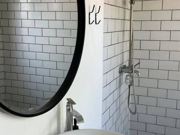 photo_6183970316410276238_y