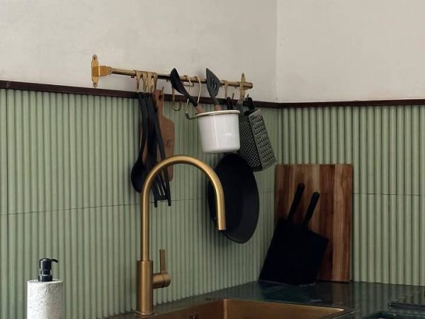 photo_6183970316410276241_y