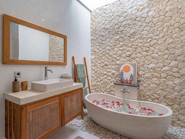 photo_6186214896383935560_y