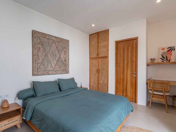 photo_6186214896383935562_y