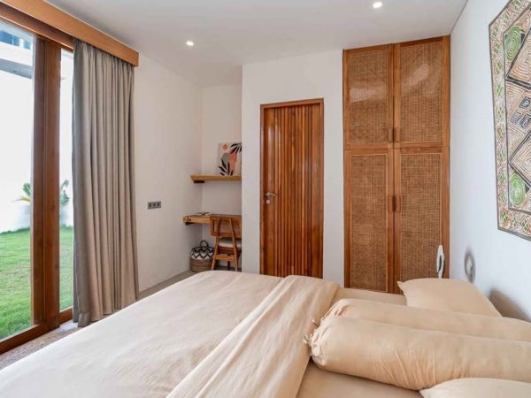 photo_6186214896383935565_y