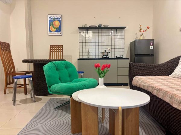 photo_6233406158786380806_y