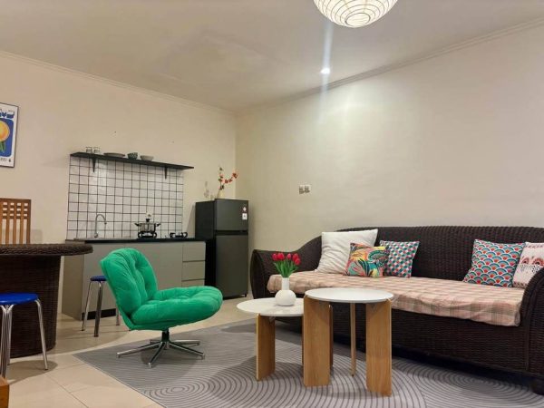 photo_6233406158786380808_y