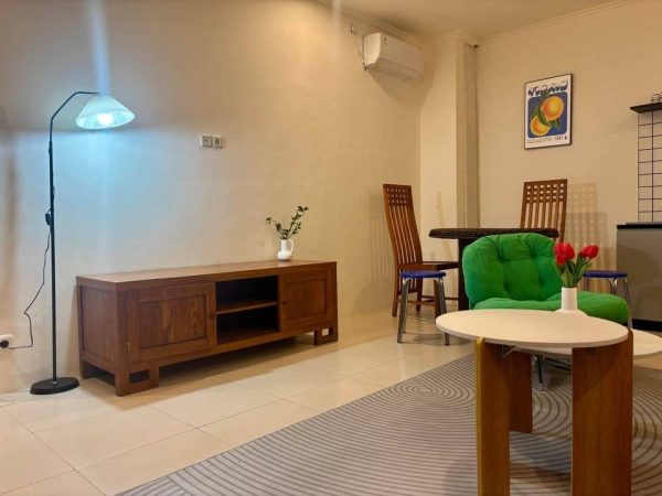 photo_6233406158786380809_y